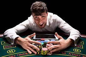 Antarmuka platform goldenjitu menampilkan pasar sportsbook, permainan kasino, dan opsi pembayaran lokal